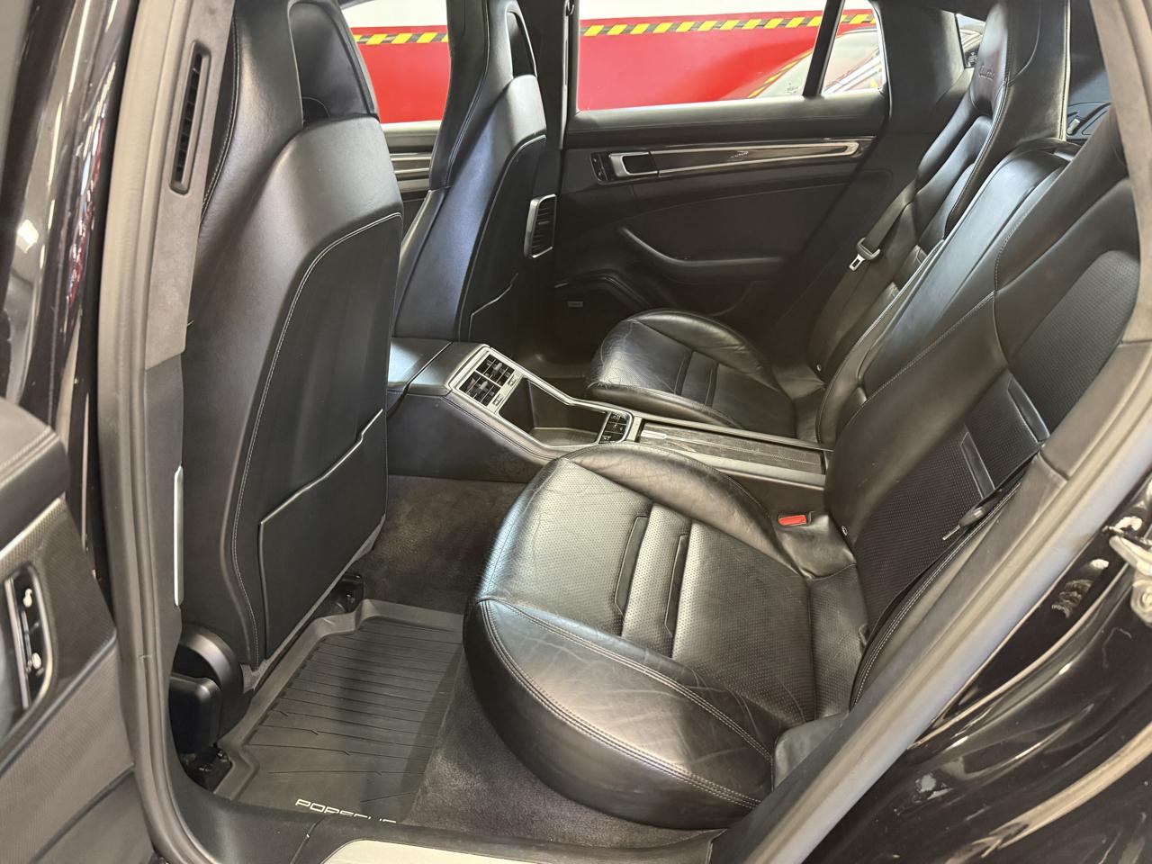 Porsche Panamera Turbo AWD 2017