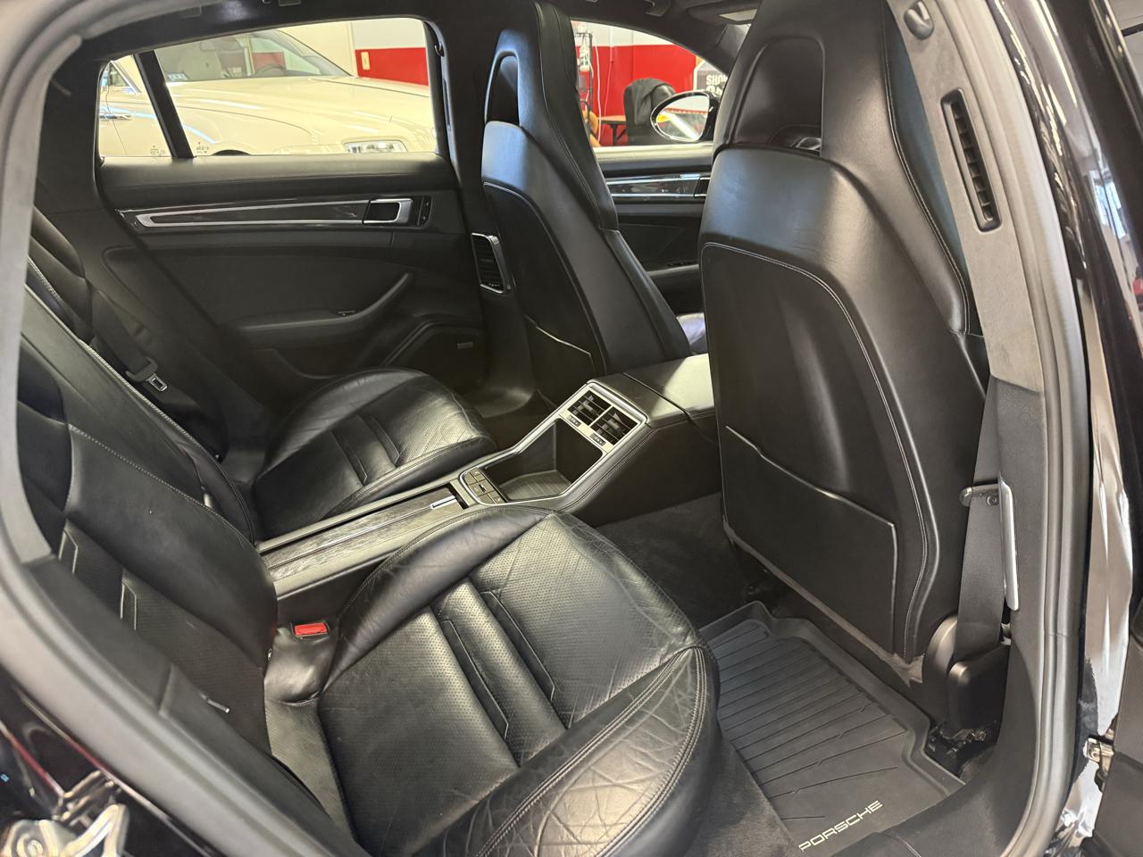 Porsche Panamera Turbo AWD 2017