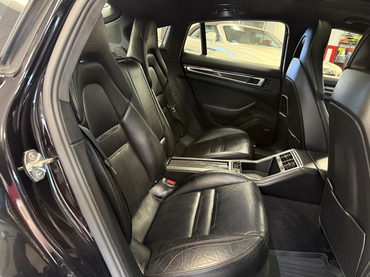 Porsche Panamera Turbo AWD 2017