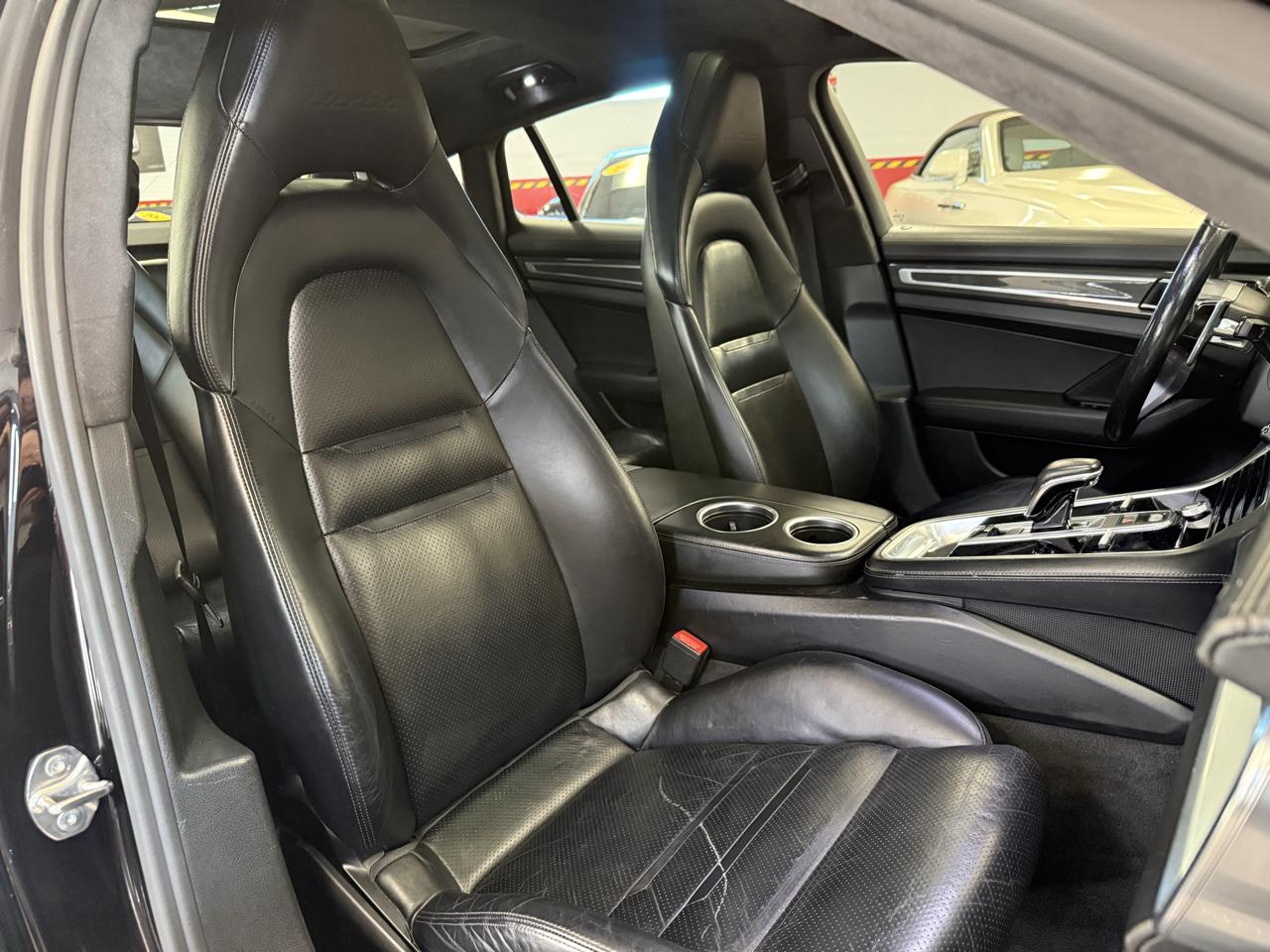 Porsche Panamera Turbo AWD 2017