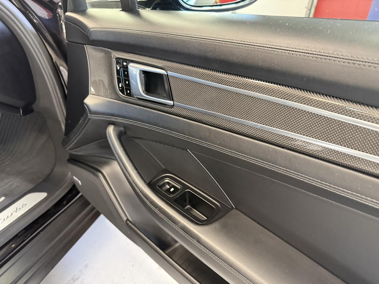Porsche Panamera Turbo AWD 2017