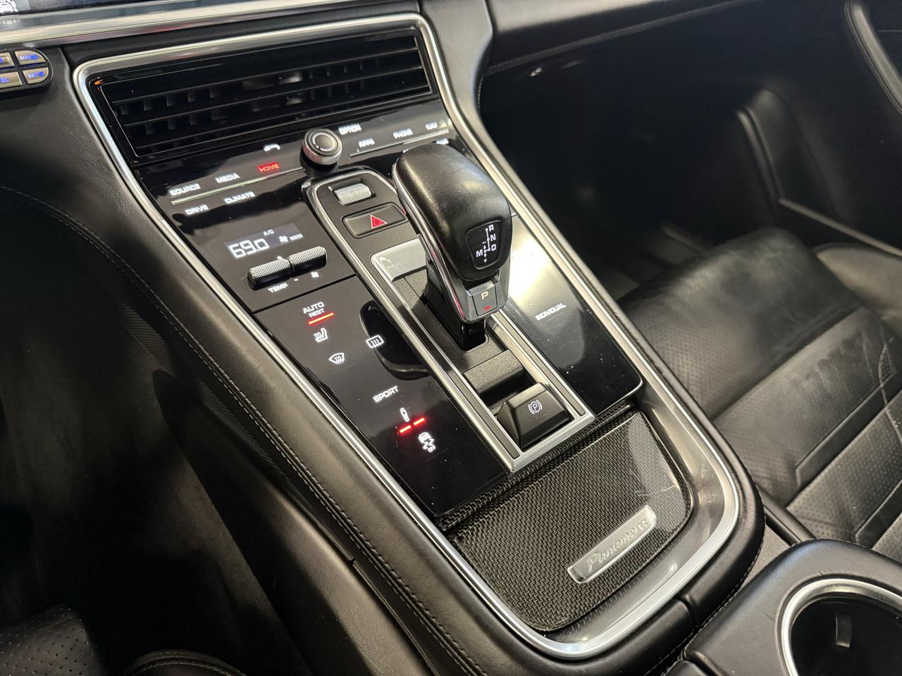 Porsche Panamera Turbo AWD 2017