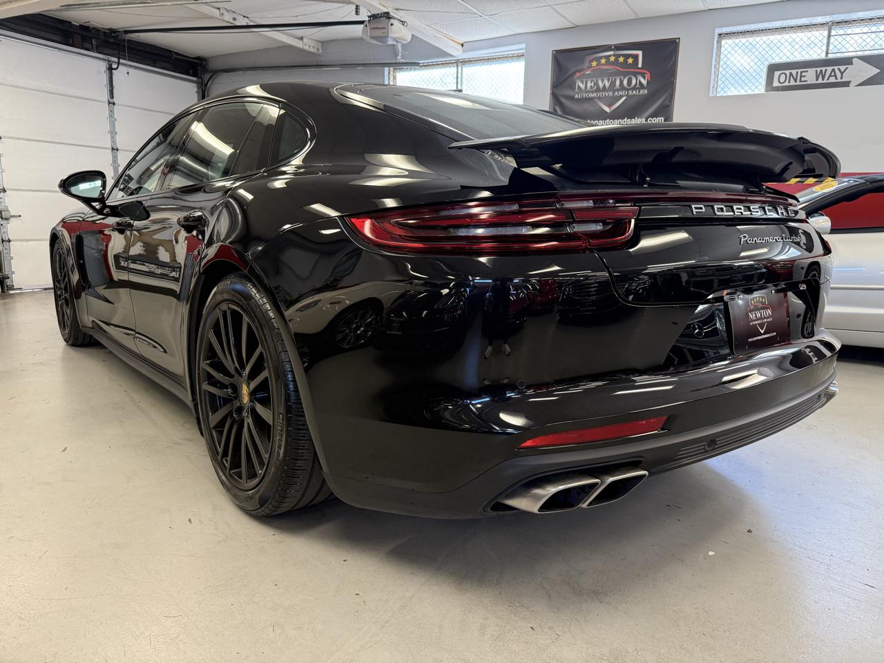 Porsche Panamera Turbo AWD 2017