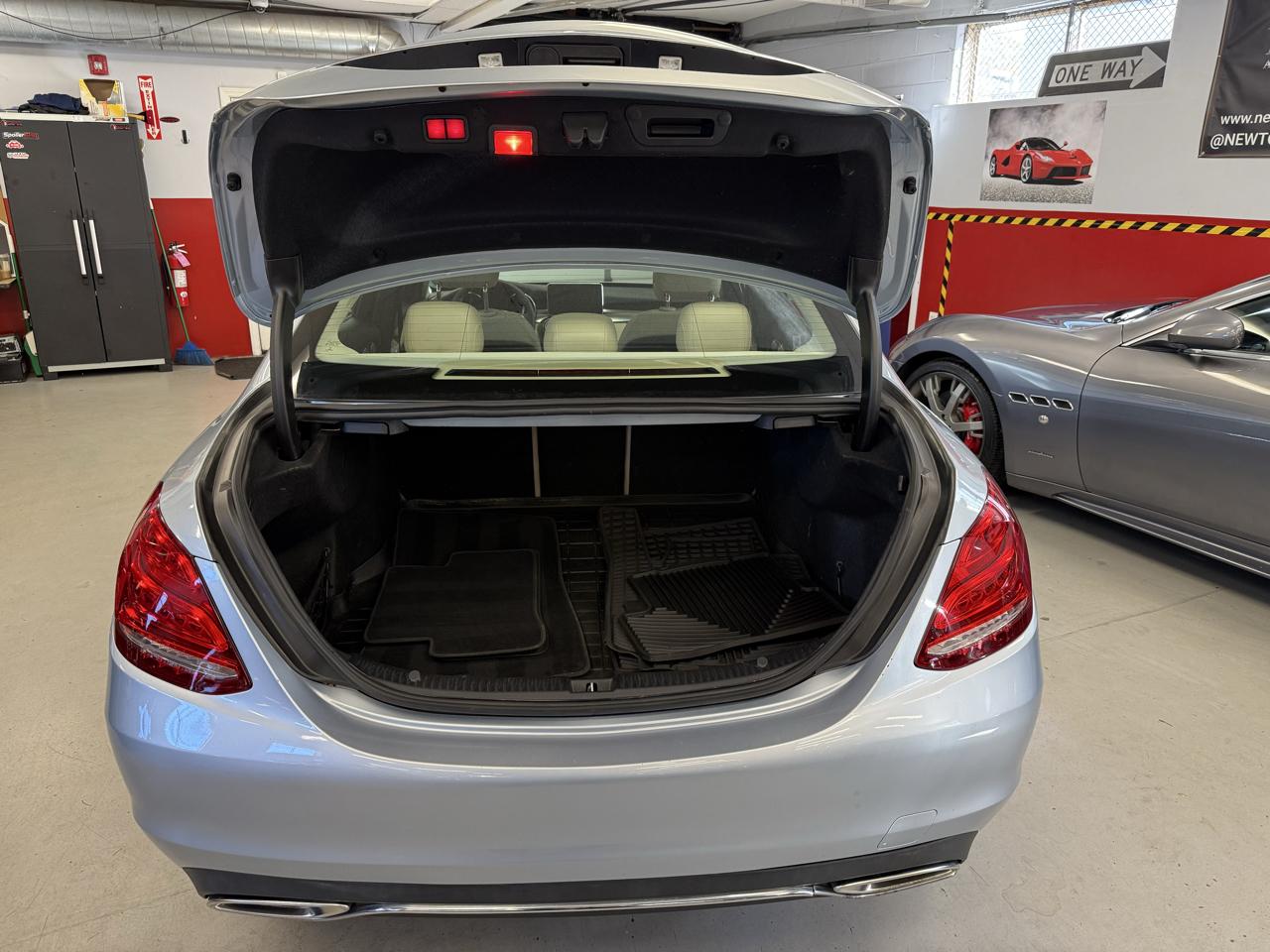 Mercedes-Benz C-Class C300 4MATIC Sedan 2017
