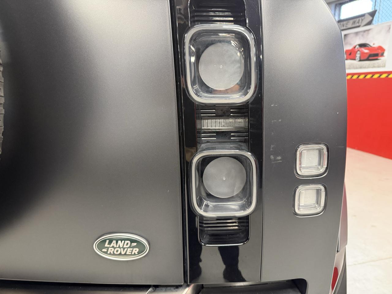 Land Rover Defender 110 X 2023