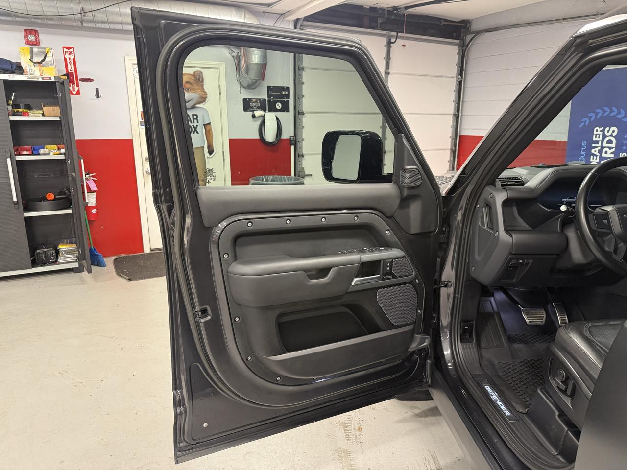 Land Rover Defender 110 X 2023