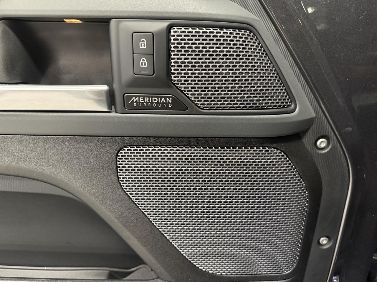 Land Rover Defender 110 X 2023