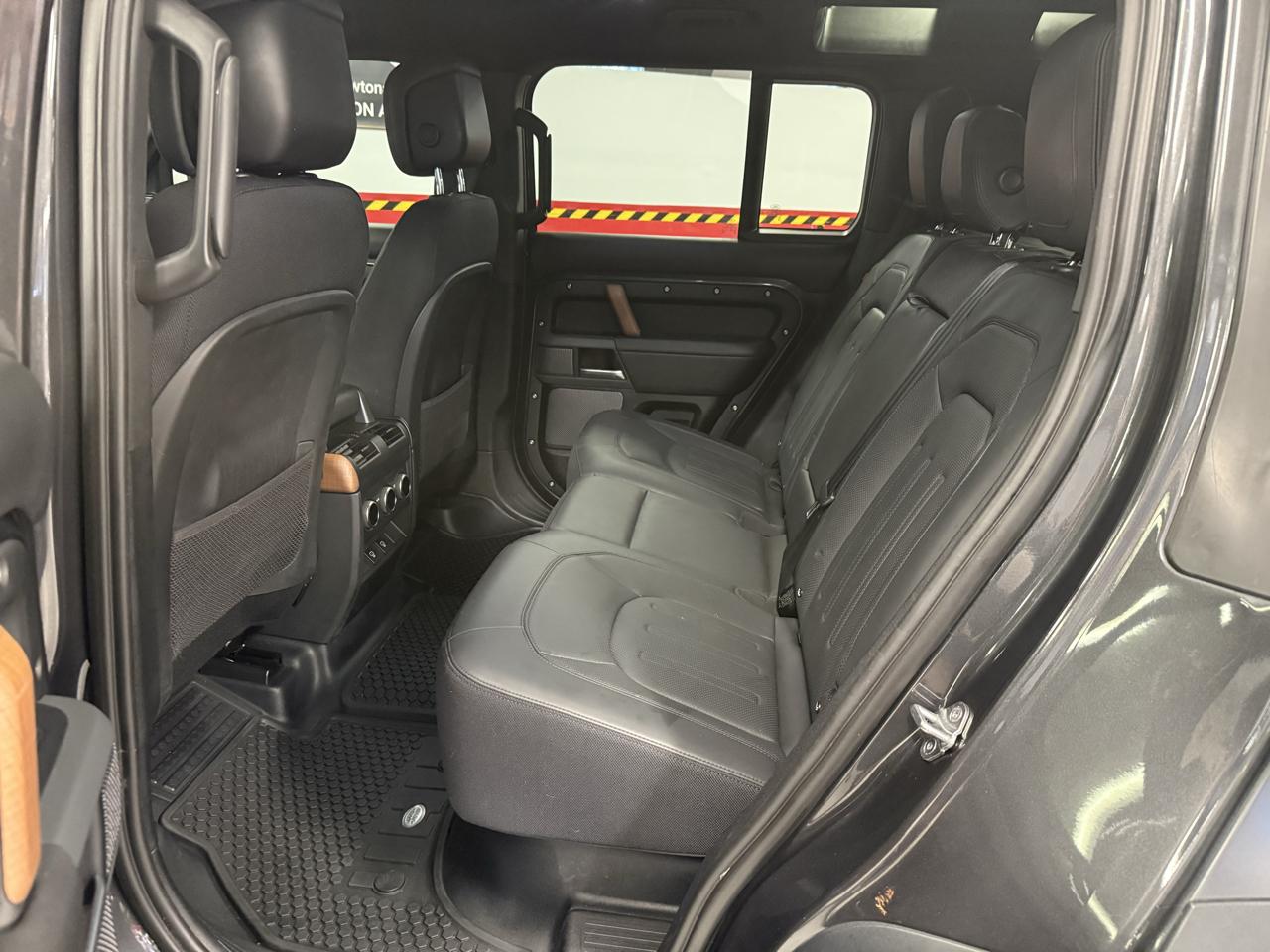 Land Rover Defender 110 X 2023