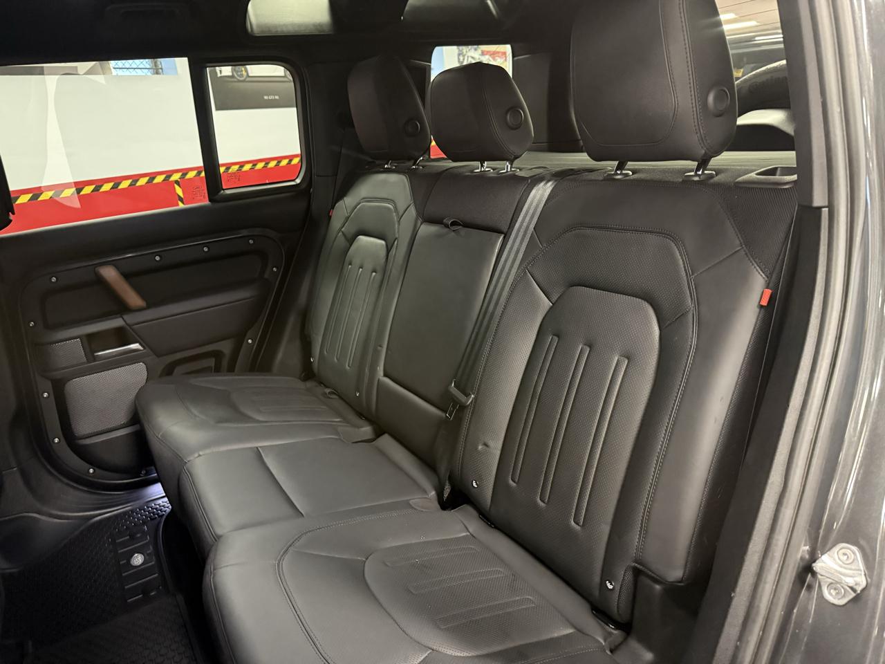 Land Rover Defender 110 X 2023
