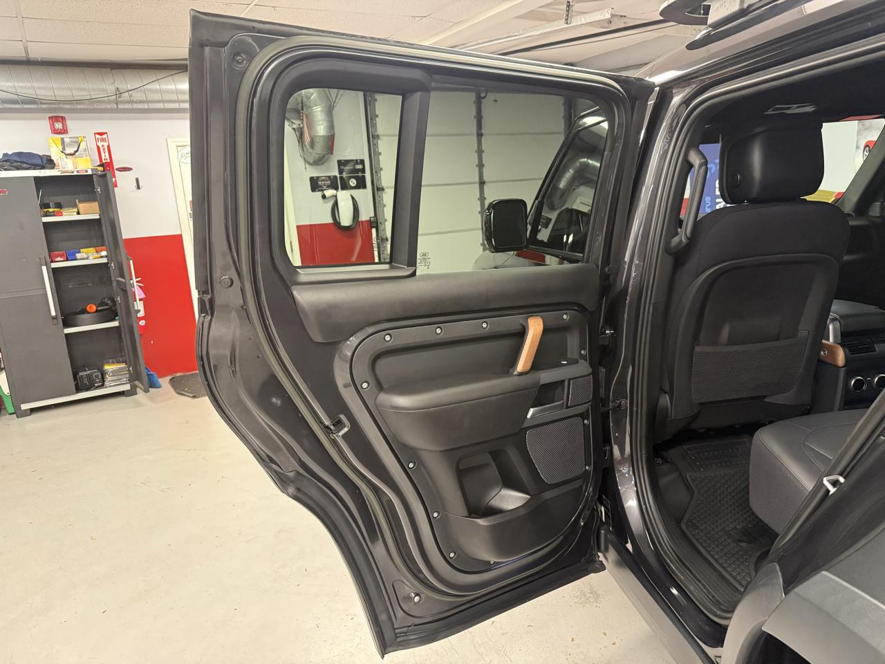 Land Rover Defender 110 X 2023