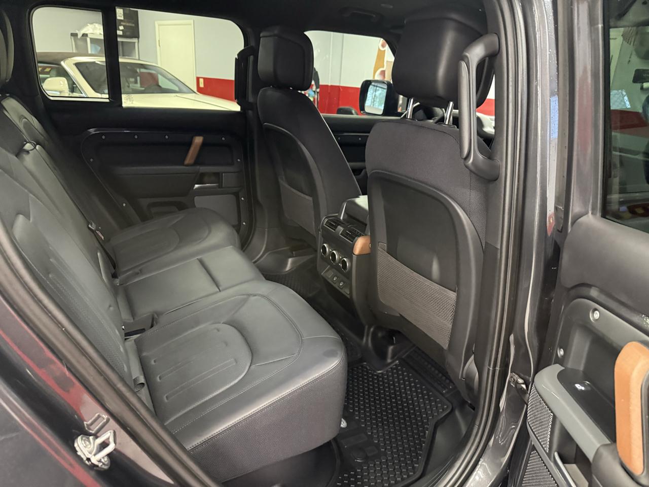 Land Rover Defender 110 X 2023