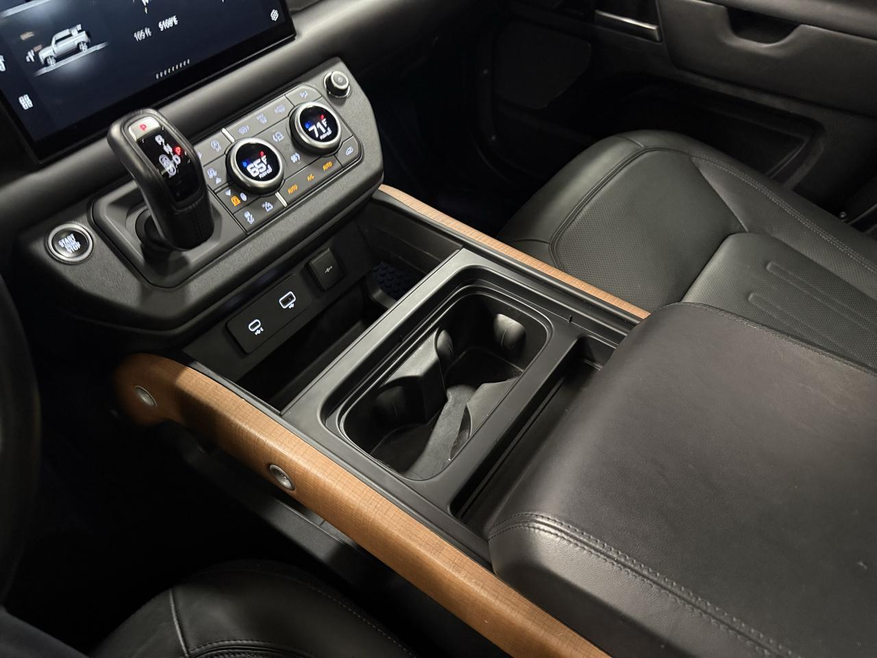 Land Rover Defender 110 X 2023