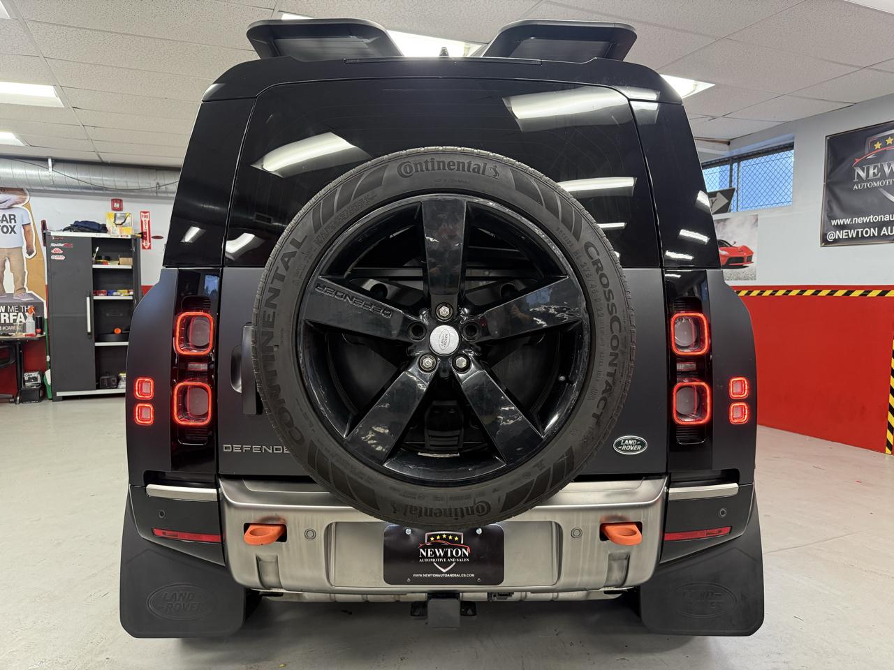 Land Rover Defender 110 X 2023