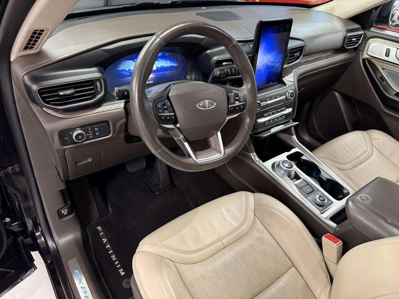 Ford Explorer Platinum AWD 2020