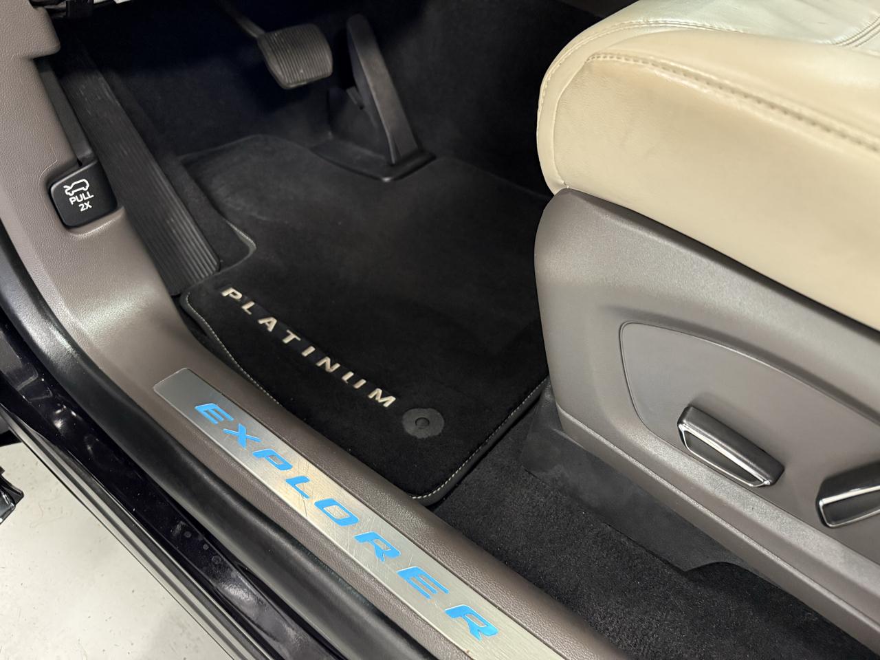 Ford Explorer Platinum AWD 2020
