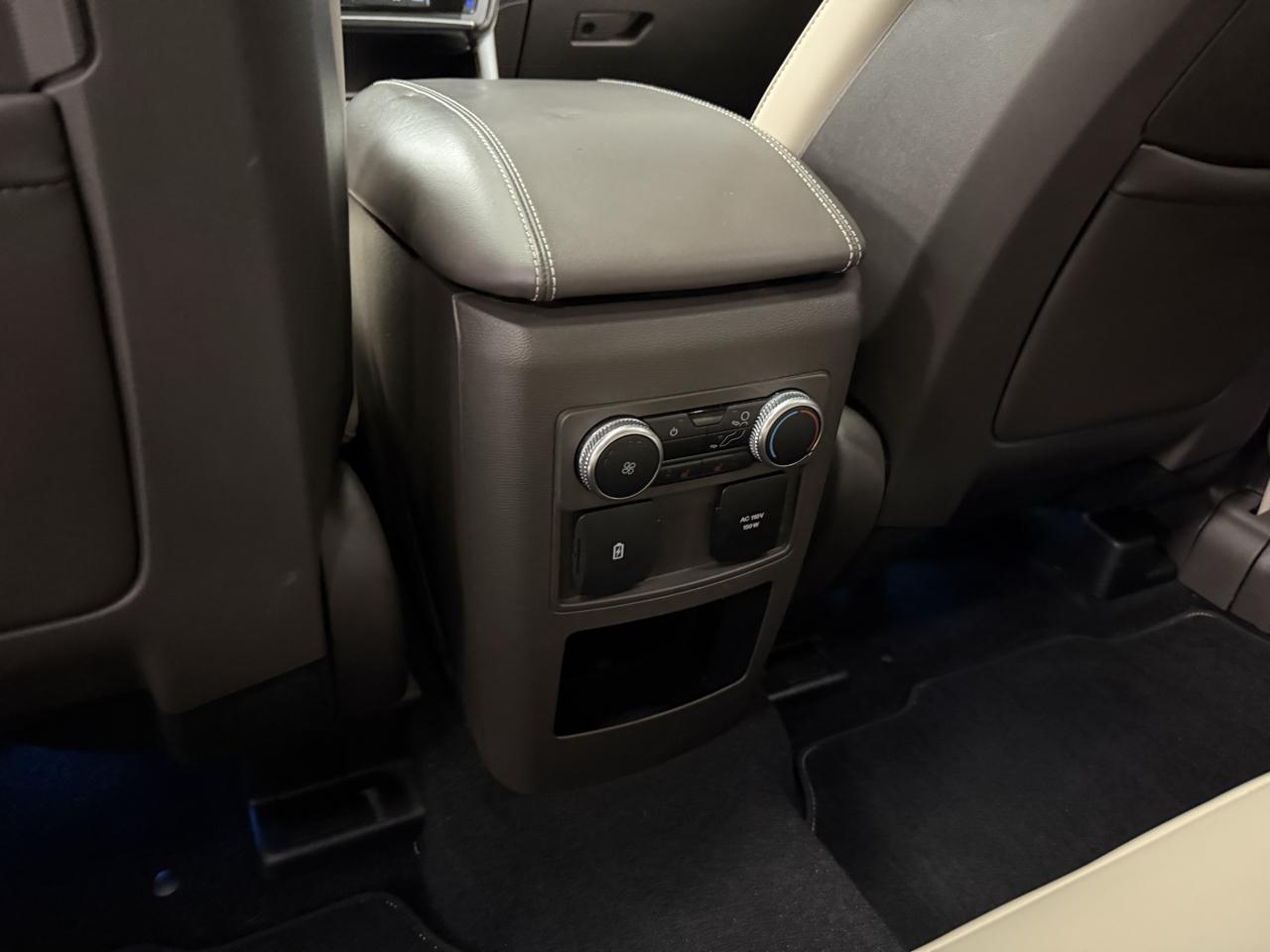 Ford Explorer Platinum AWD 2020