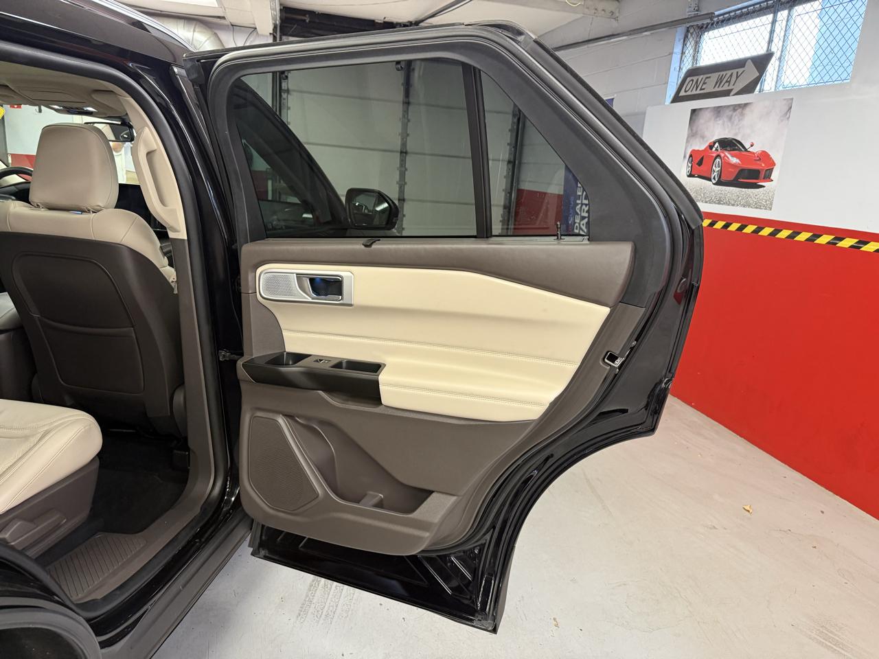 Ford Explorer Platinum AWD 2020