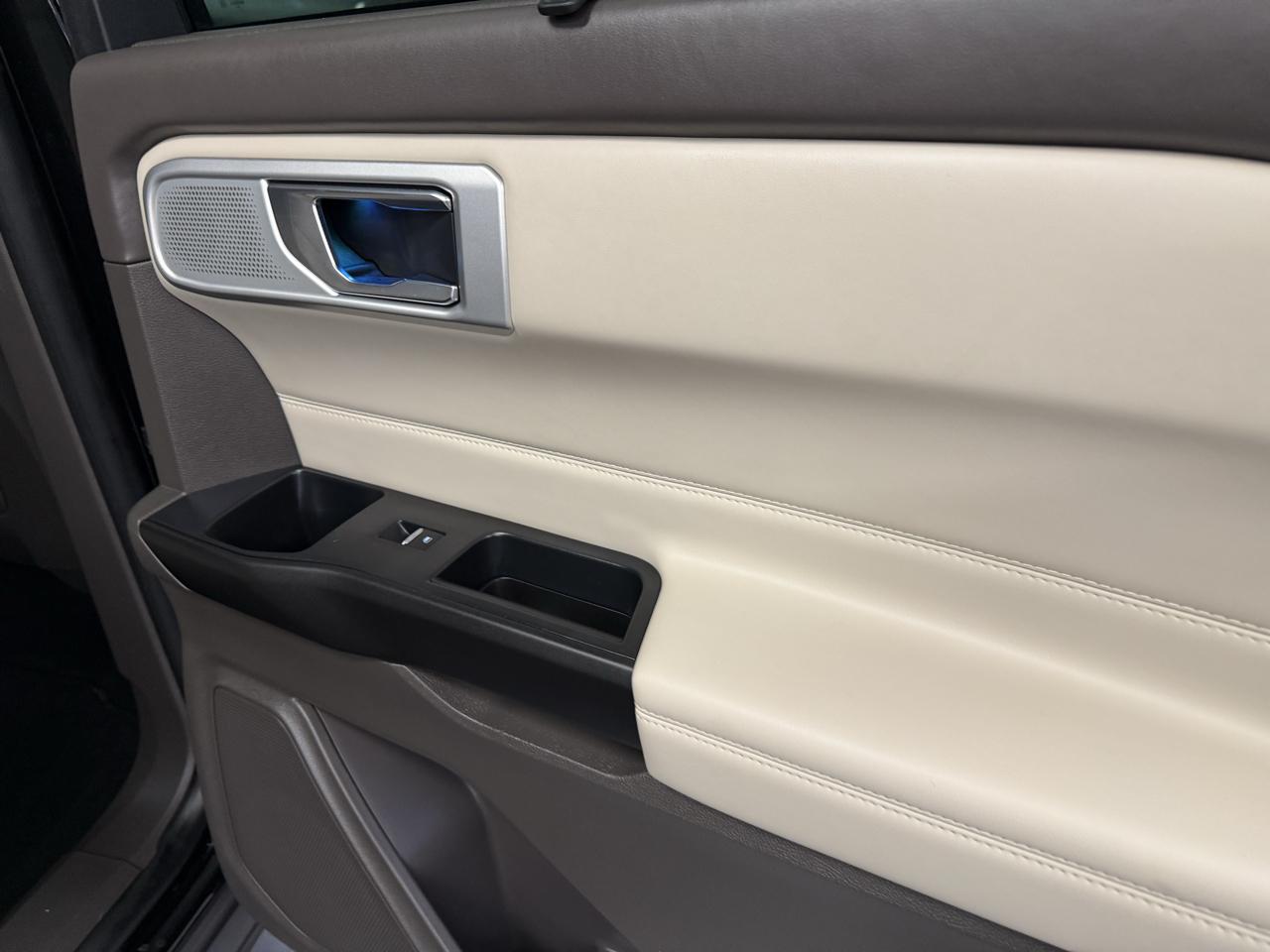 Ford Explorer Platinum AWD 2020