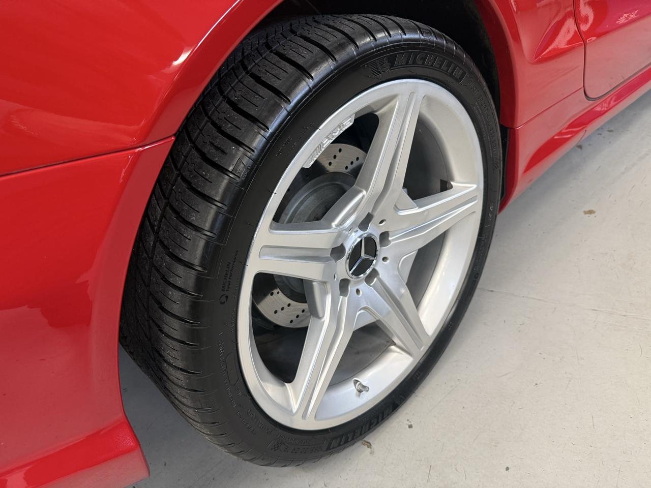 Mercedes-Benz SL-Class SL550 2009