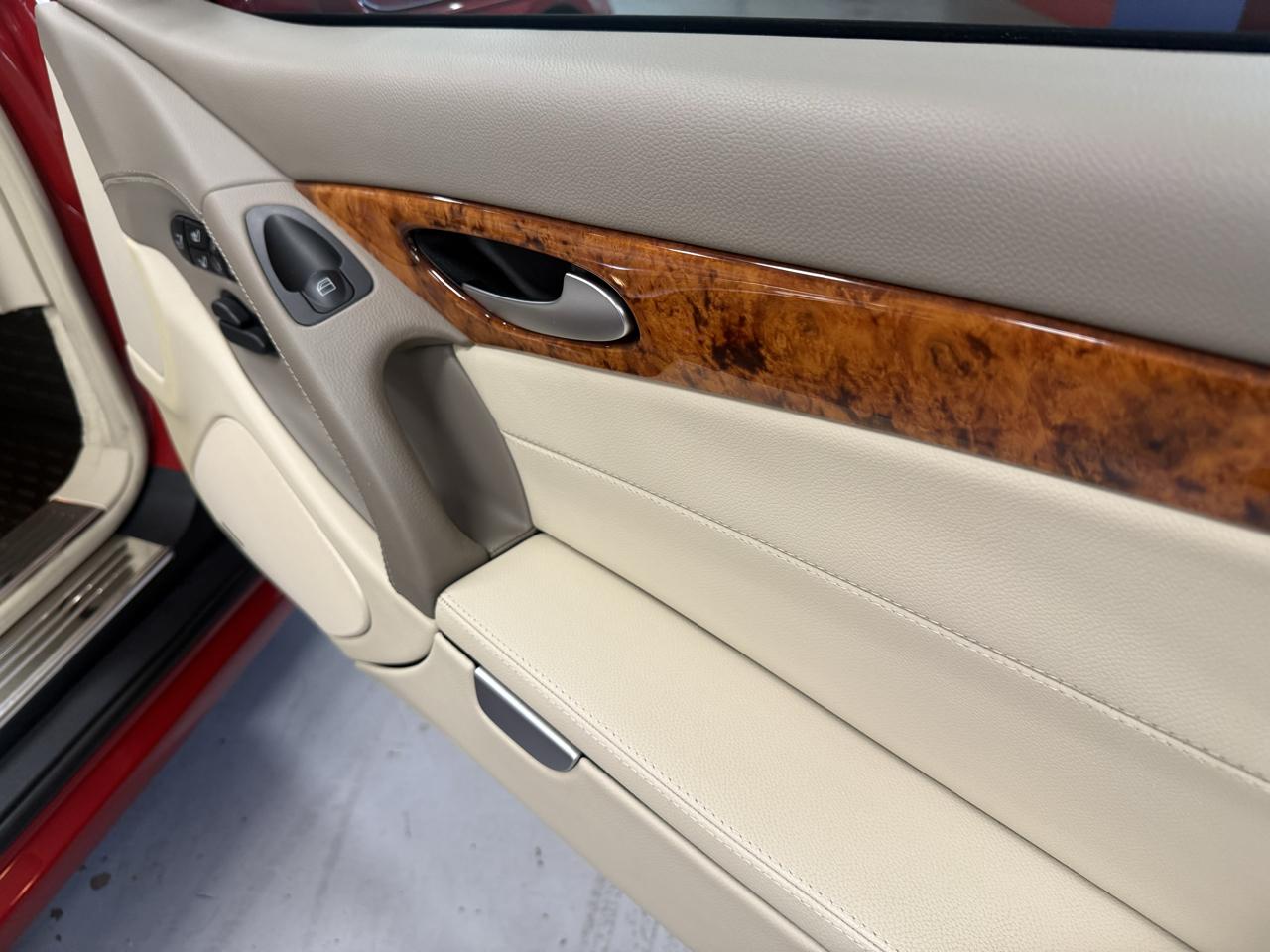 Mercedes-Benz SL-Class SL550 2009