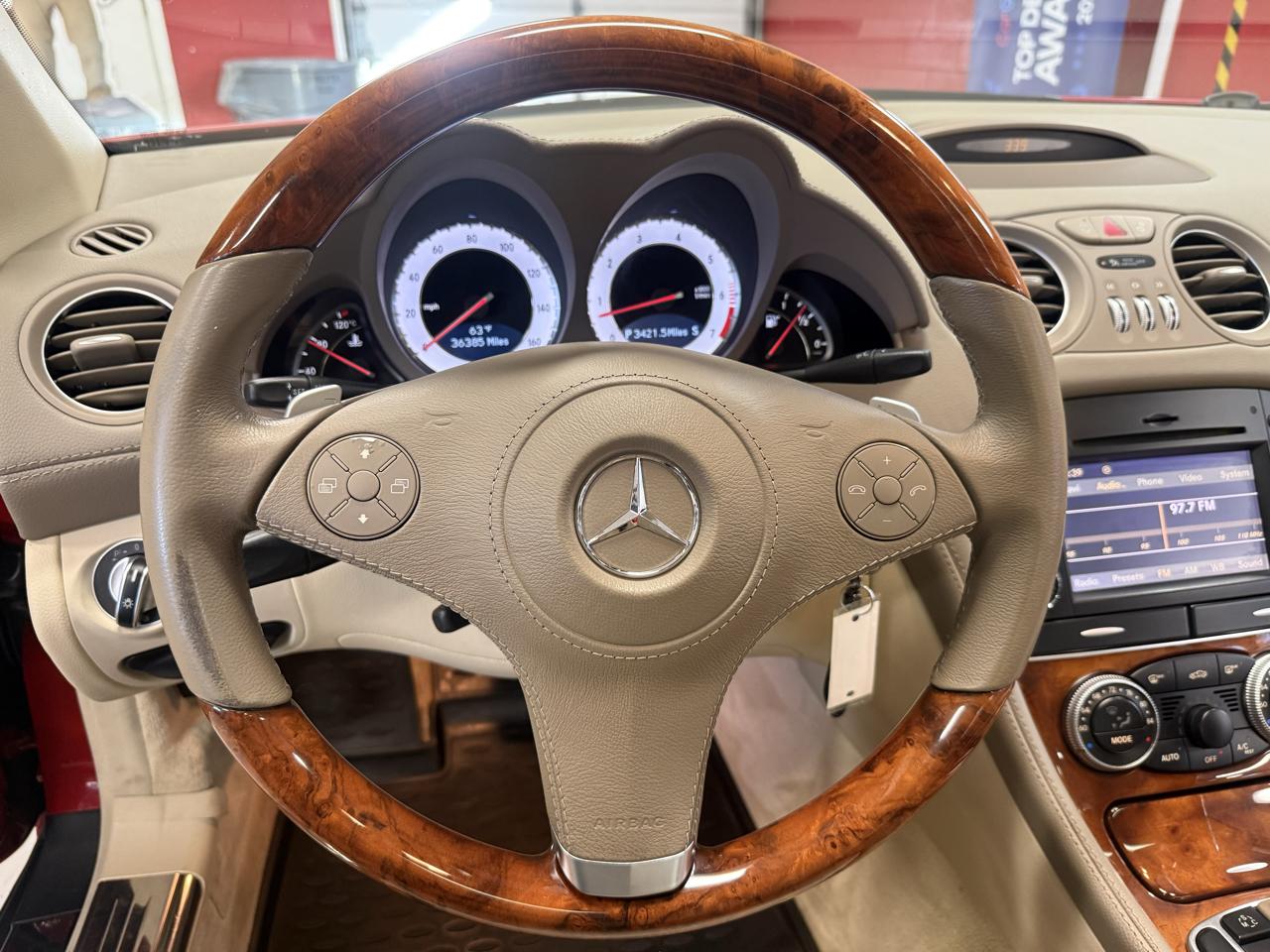 Mercedes-Benz SL-Class SL550 2009