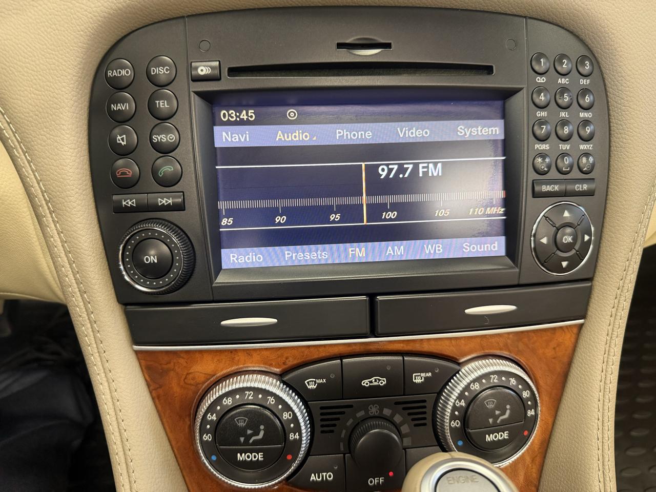 Mercedes-Benz SL-Class SL550 2009