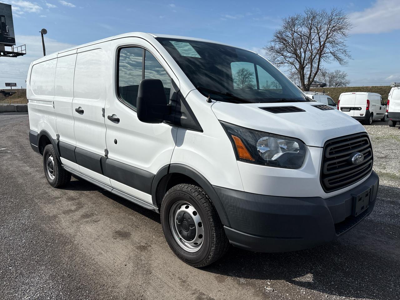 2017 Ford Transit 250 Van Low Roof 60/40 Pass.130-in. WB