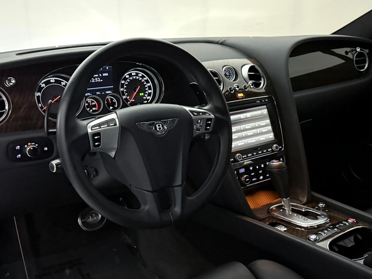 2013 Bentley Continental GT V8 photo 14