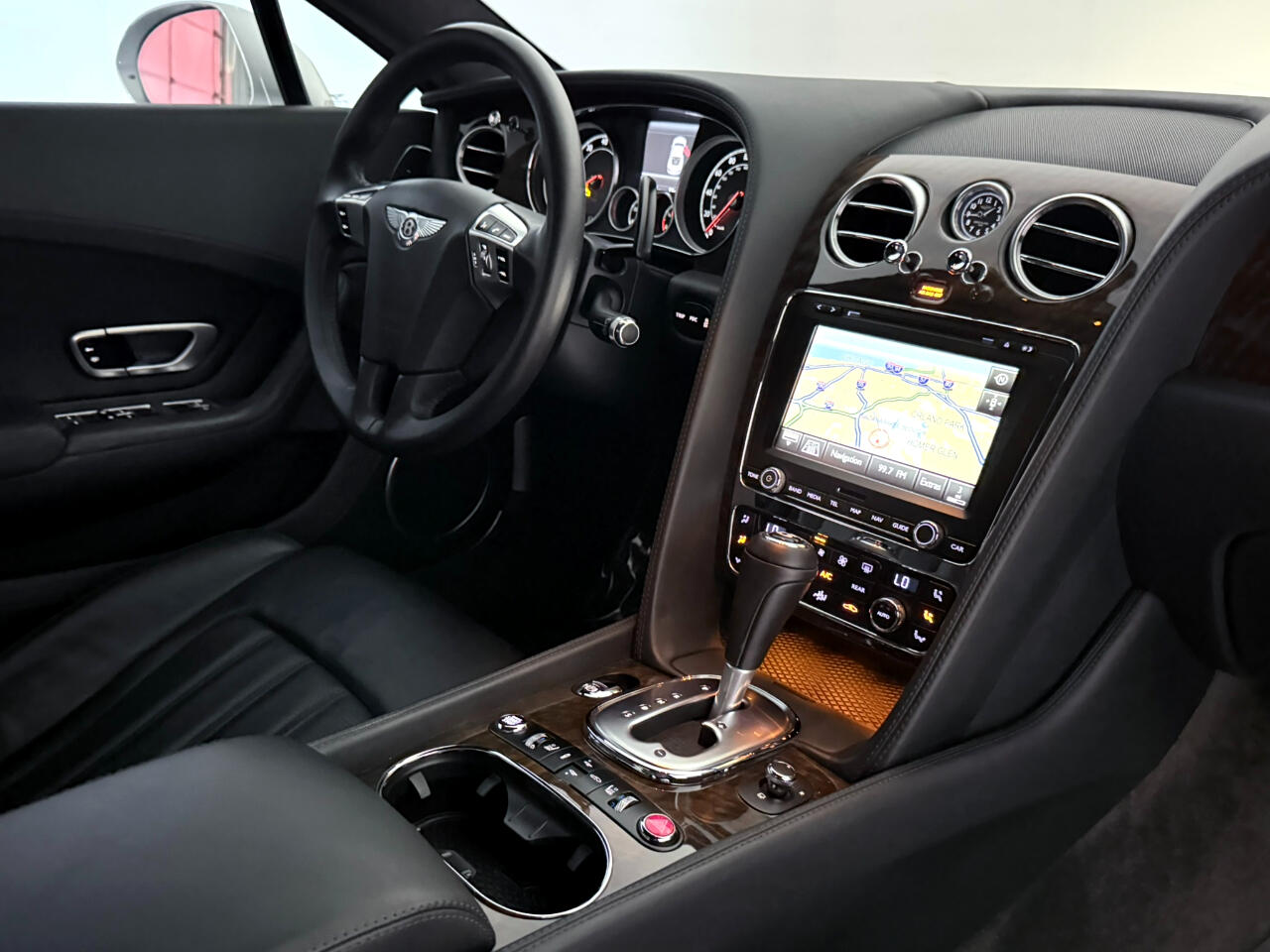 2013 Bentley Continental GT V8 photo 19