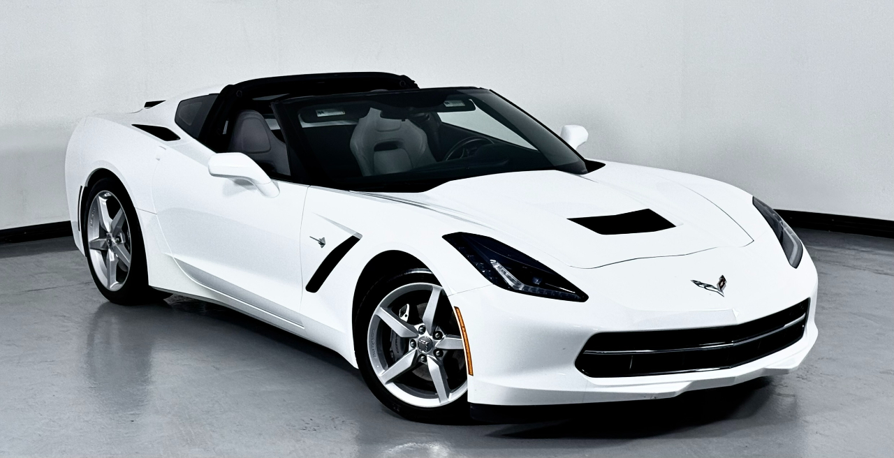 2014 Chevrolet Corvette Stingray 1LT Coupe photo 2