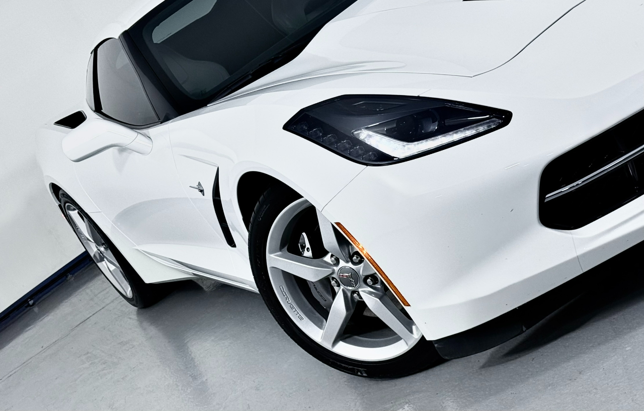 2014 Chevrolet Corvette Stingray 1LT Coupe photo 5