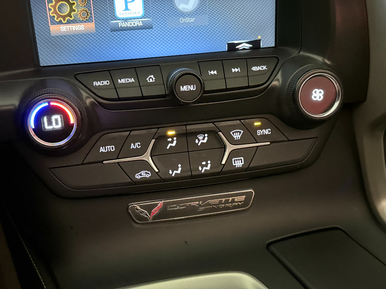 2014 Chevrolet Corvette Stingray 1LT Coupe photo 27