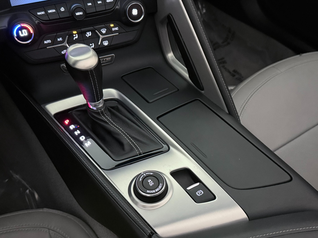 2014 Chevrolet Corvette Stingray 1LT Coupe photo 28