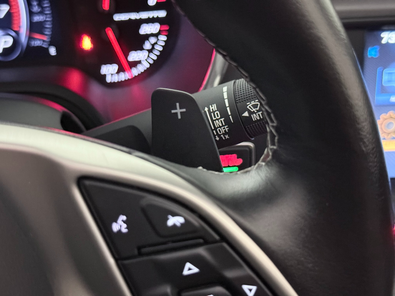 2014 Chevrolet Corvette Stingray 1LT Coupe photo 32