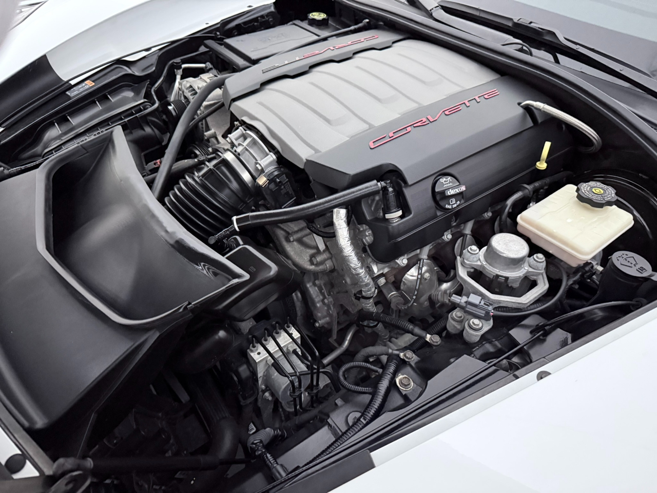 2014 Chevrolet Corvette Stingray 1LT Coupe photo 37