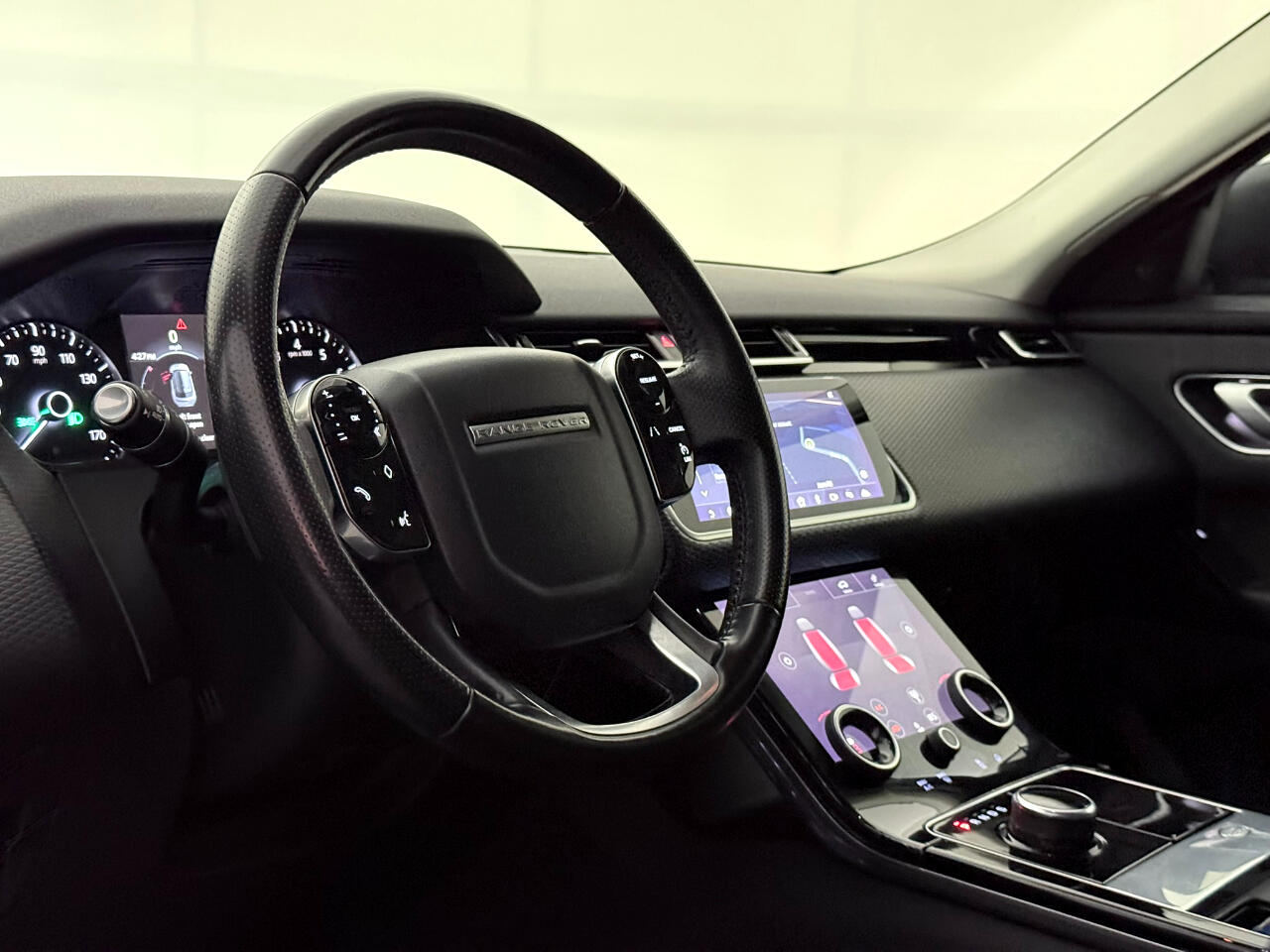 2018 Land Rover Range Rover Velar S photo 16