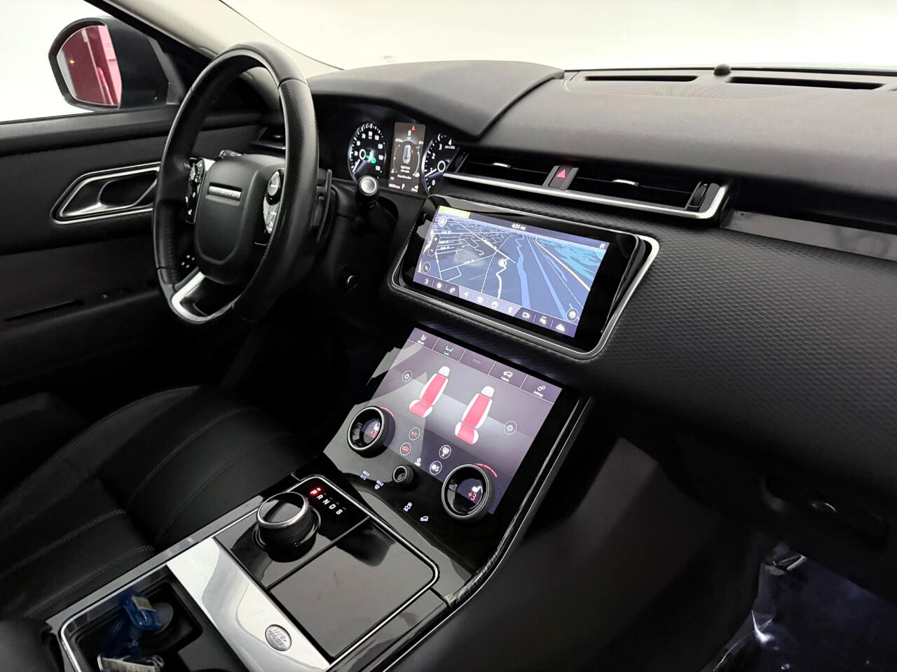 2018 Land Rover Range Rover Velar S photo 23