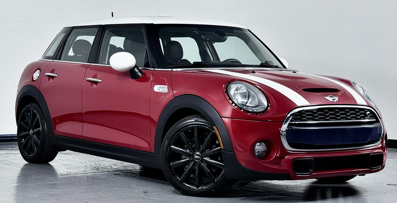 2017 Mini Cooper S 4 Door photo 2
