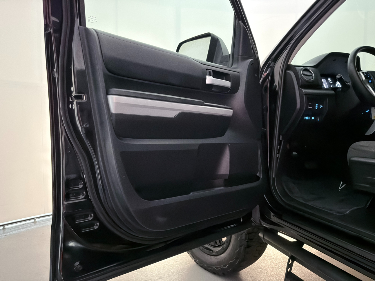 Toyota Tundra SR5 5.7L V8 CrewMax 4WD 2021