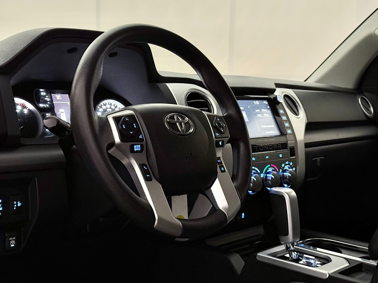 Toyota Tundra SR5 5.7L V8 CrewMax 4WD 2021