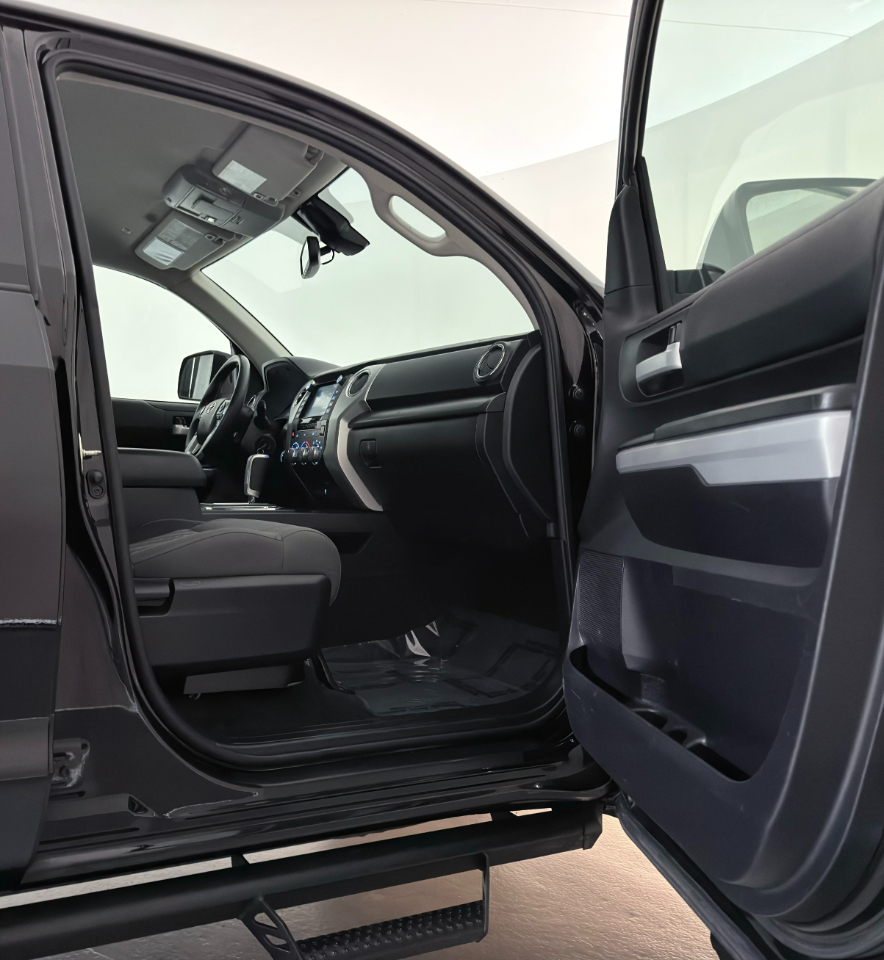 Toyota Tundra SR5 5.7L V8 CrewMax 4WD 2021