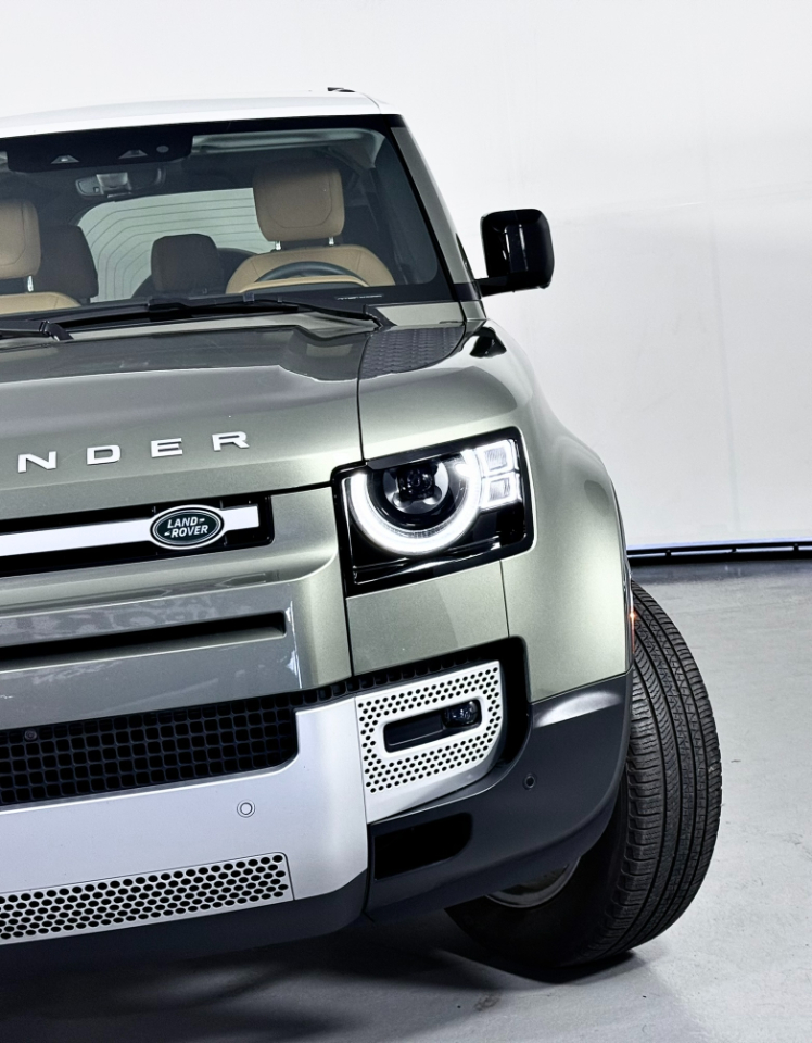 Land Rover Defender P300 110 S 2024