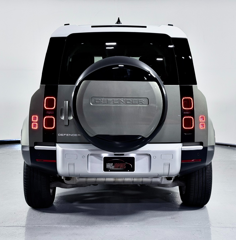 Land Rover Defender P300 110 S 2024