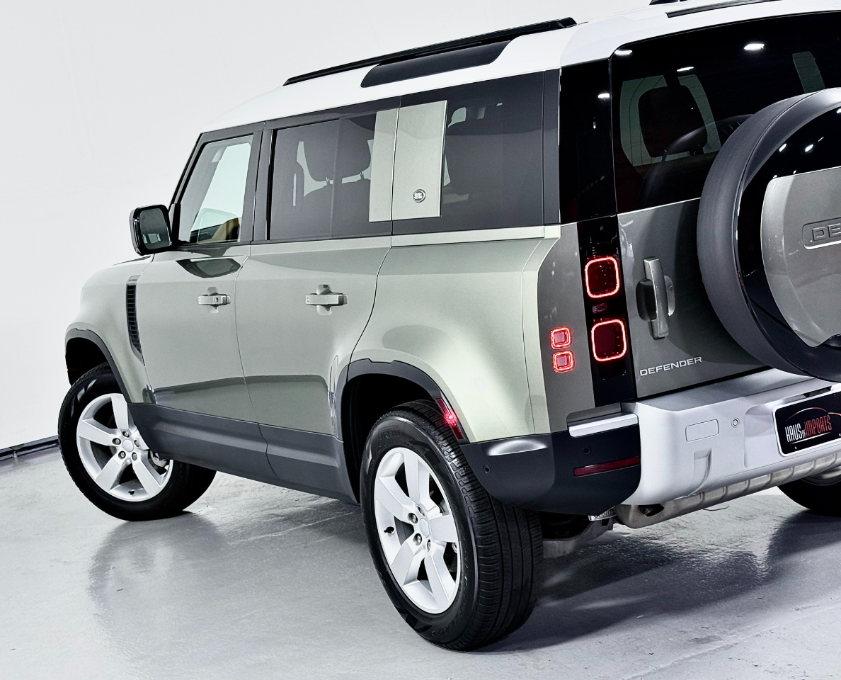 Land Rover Defender P300 110 S 2024