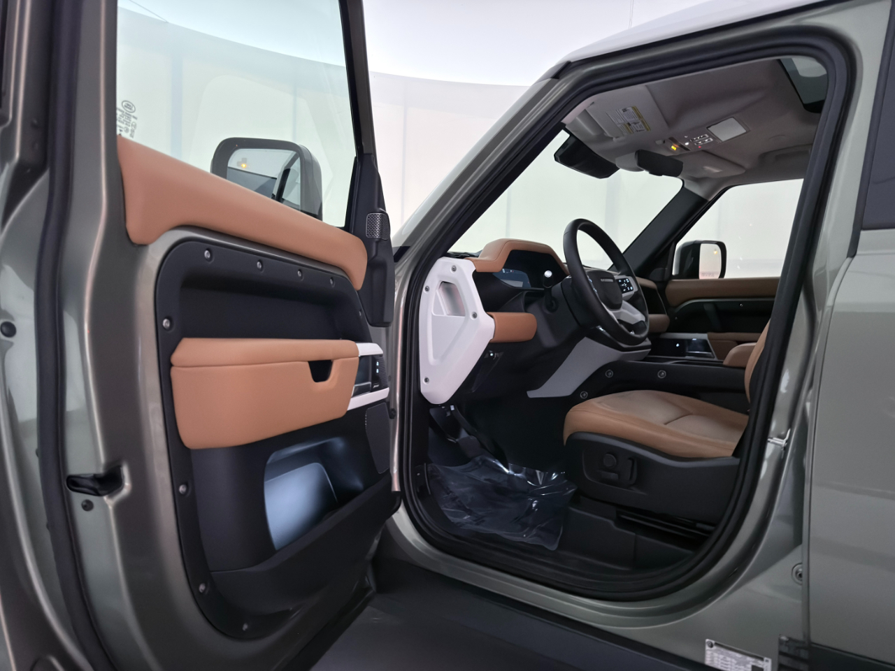 Land Rover Defender P300 110 S 2024