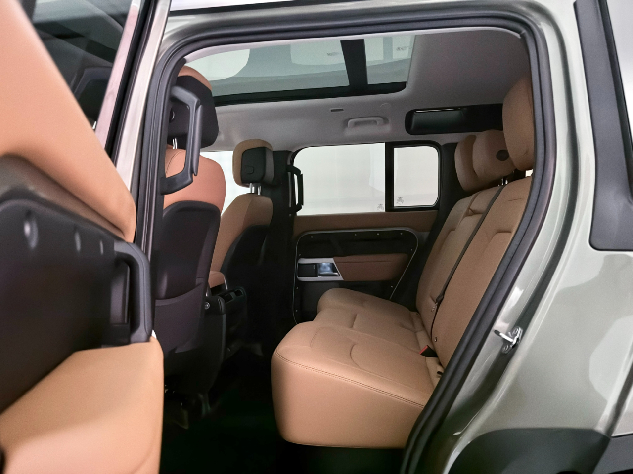 Land Rover Defender P300 110 S 2024