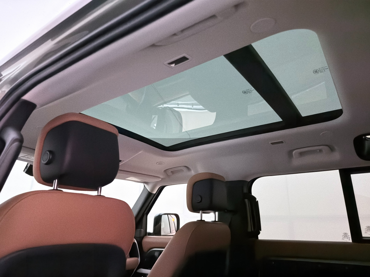 Land Rover Defender P300 110 S 2024