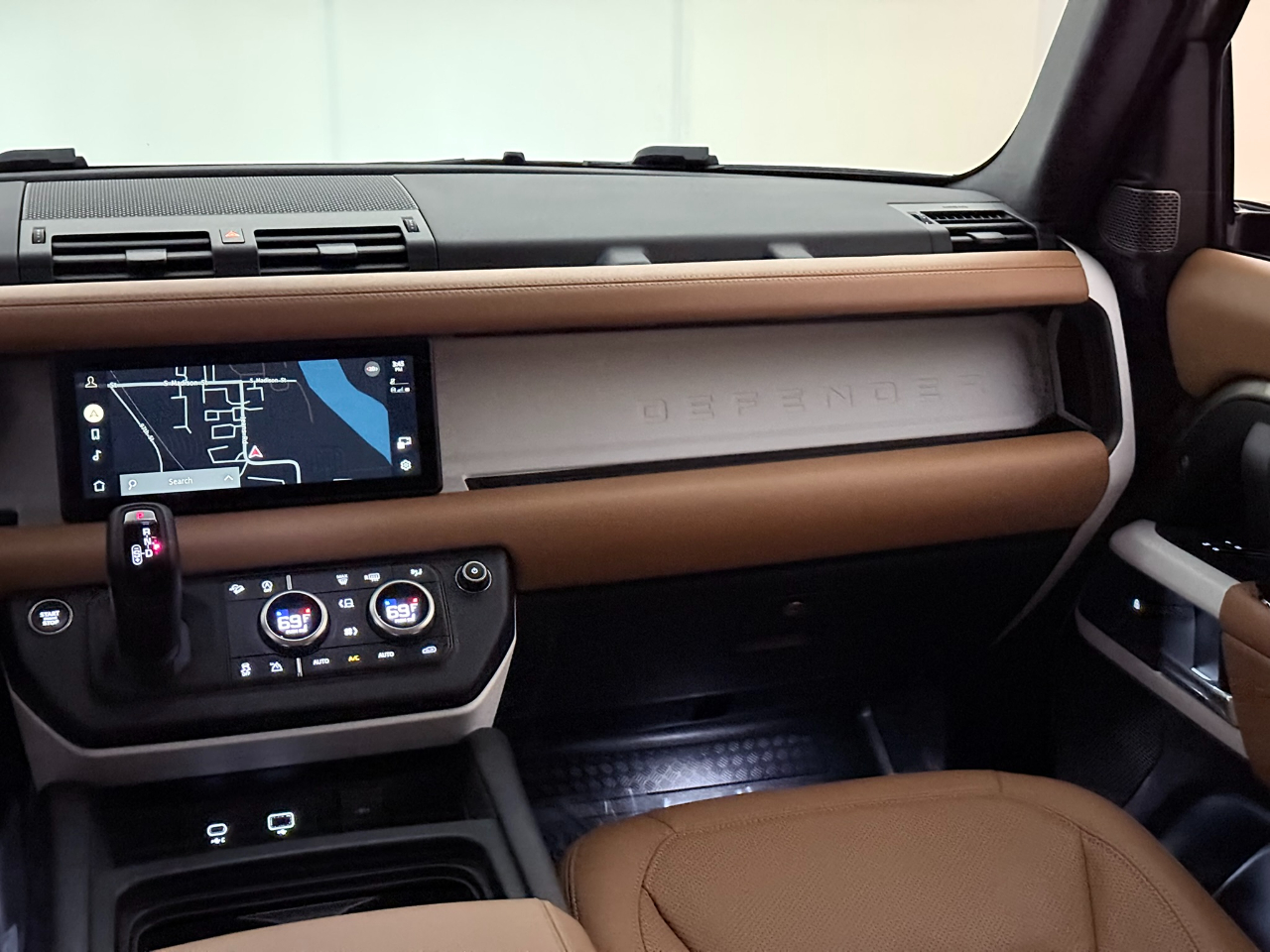 Land Rover Defender P300 110 S 2024