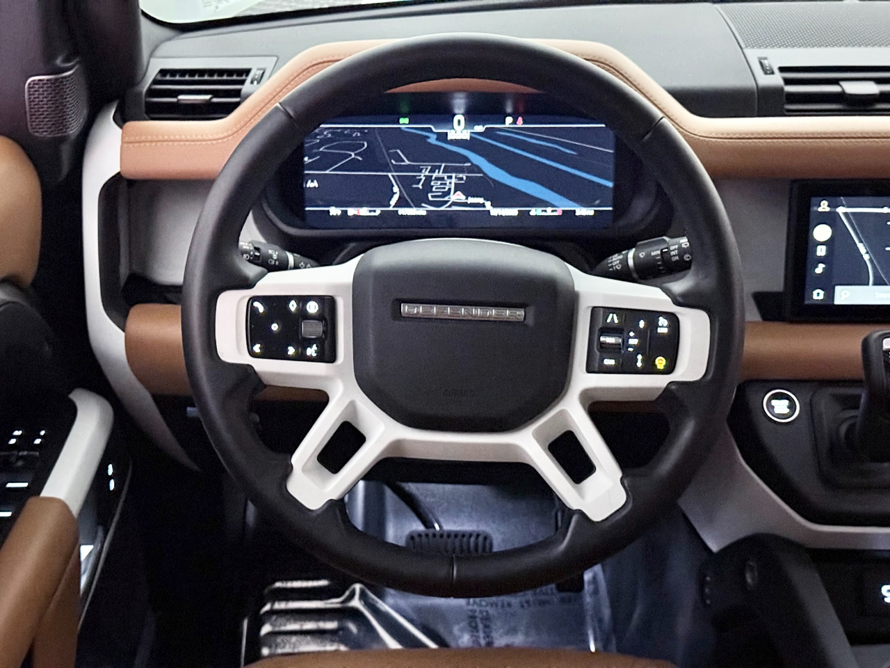 Land Rover Defender P300 110 S 2024