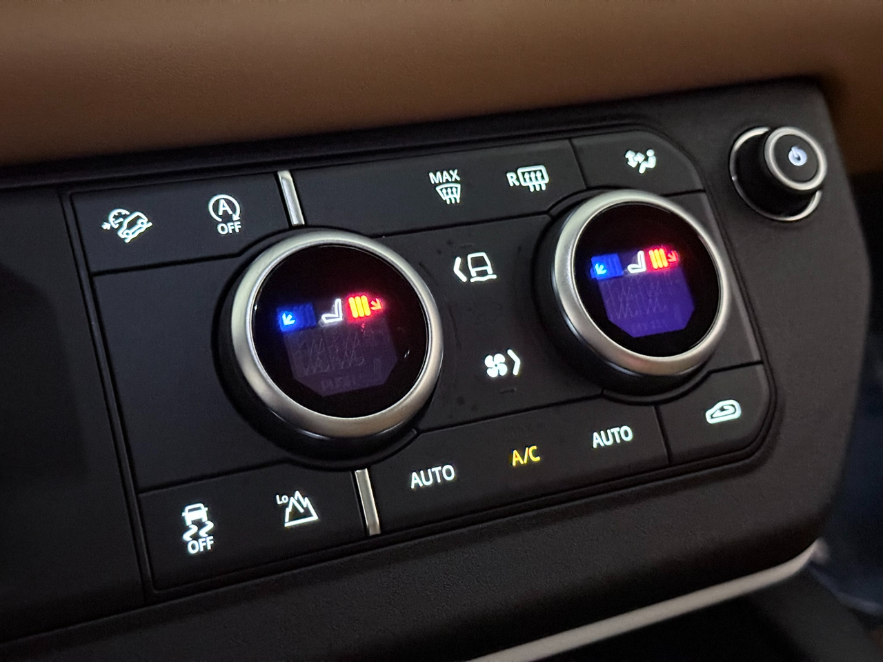 Land Rover Defender P300 110 S 2024